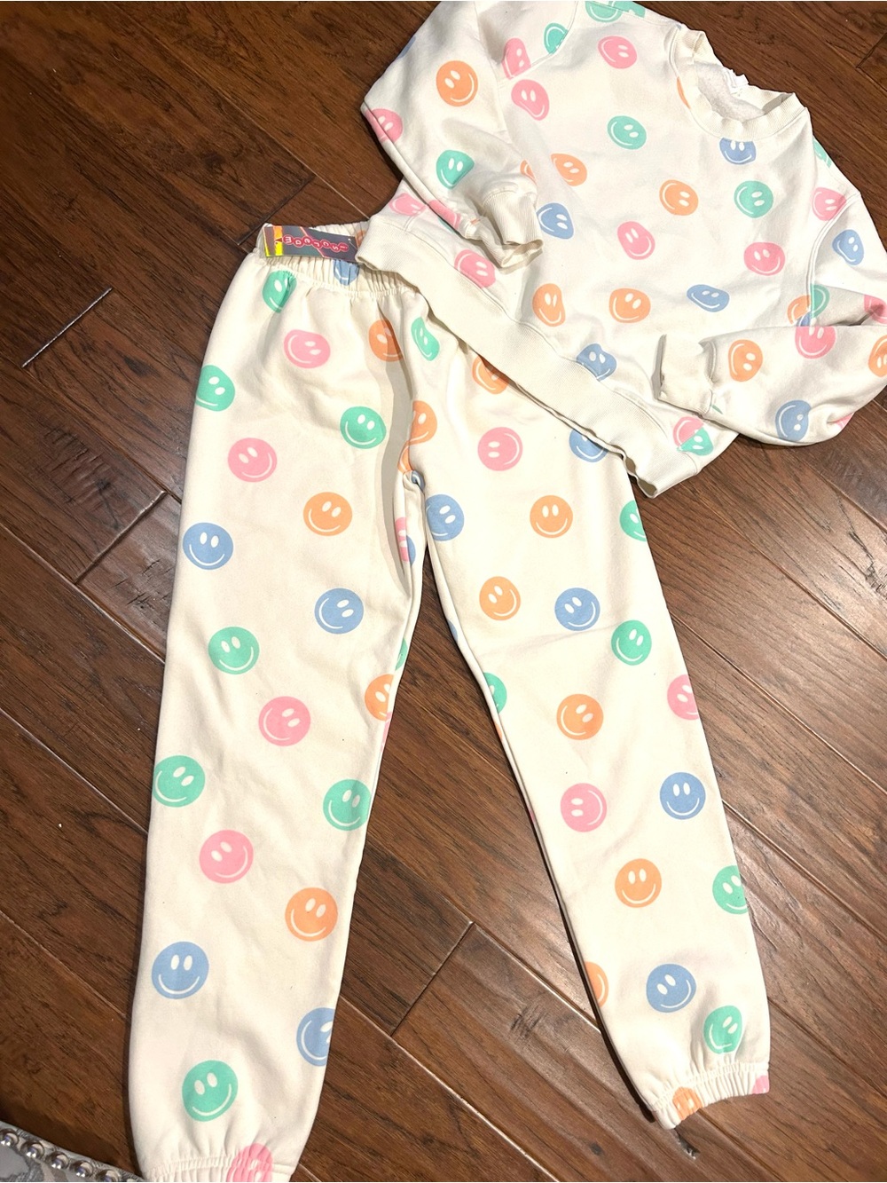 Iscream "Made You Smile" Jogger Sweatpants and sweatshirt